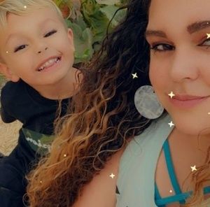 Meet your Posher, Christina